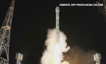 Pyongyang lancia in orbita il suo primo satellite spia Malligyong-1