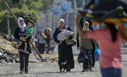 Palestinesi in fuga da ospedale al-Shifa, centro guerra Israele-Hamas