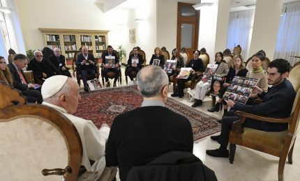 I parenti degli ostaggi israeliani ricevuti dal Papa raccontano la loro tragedia