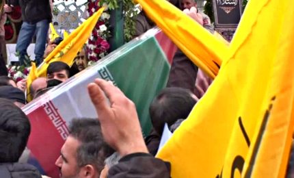 A Teheran i funerali del comandante delle Guardie Rivoluzionarie