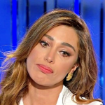 La nuova Isola dei Famosi punta su Belen mentre Mediaset valuta una conduzione a due