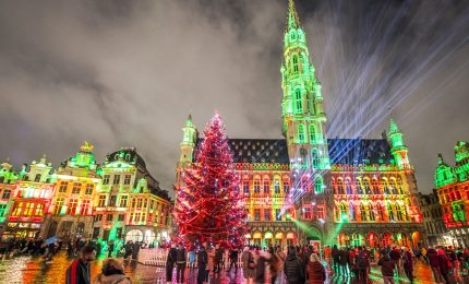 Natale a Bruxelles, spettacolari suoni e luci sulla Grand-Place