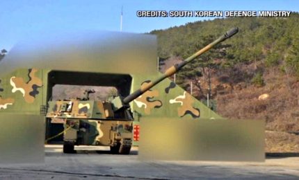La Sudcorea risponde a Pyongyang: esercitazioni su isola colpita