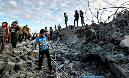 A Gaza 20 morti dopo attacco Idf: "Spari mentre prendevamo la farina"