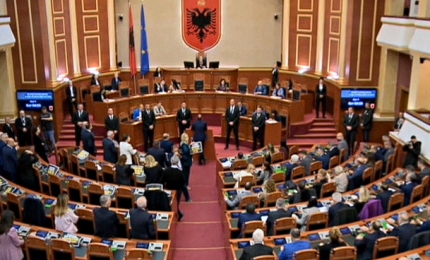 Il Parlamento di Tirana ha approvato il Protocollo Italia-Albania sui migranti