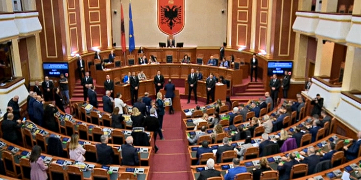 Il Parlamento di Tirana ha approvato il Protocollo Italia Albania sui migranti