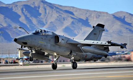 Dopo 35 anni l'Aeronautica Militare dice addio al caccia Amx "Ghibli"