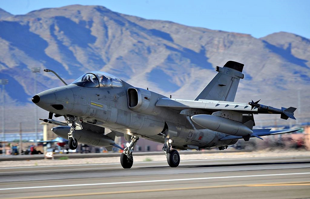 Dopo 35 anni l’Aeronautica Militare dice addio al caccia Amx “Ghibli”