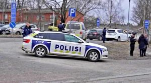In-Finlandia-genitori-scioccati-autore-sparatoria-era-problematico
