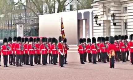 Parata a Buckingham Palace nell'anniversario dell'Entente Cordiale
