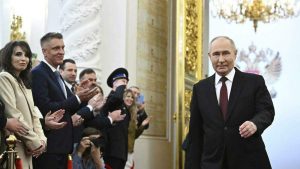 Russia, Putin ha giurato da presidente per altri sei anni