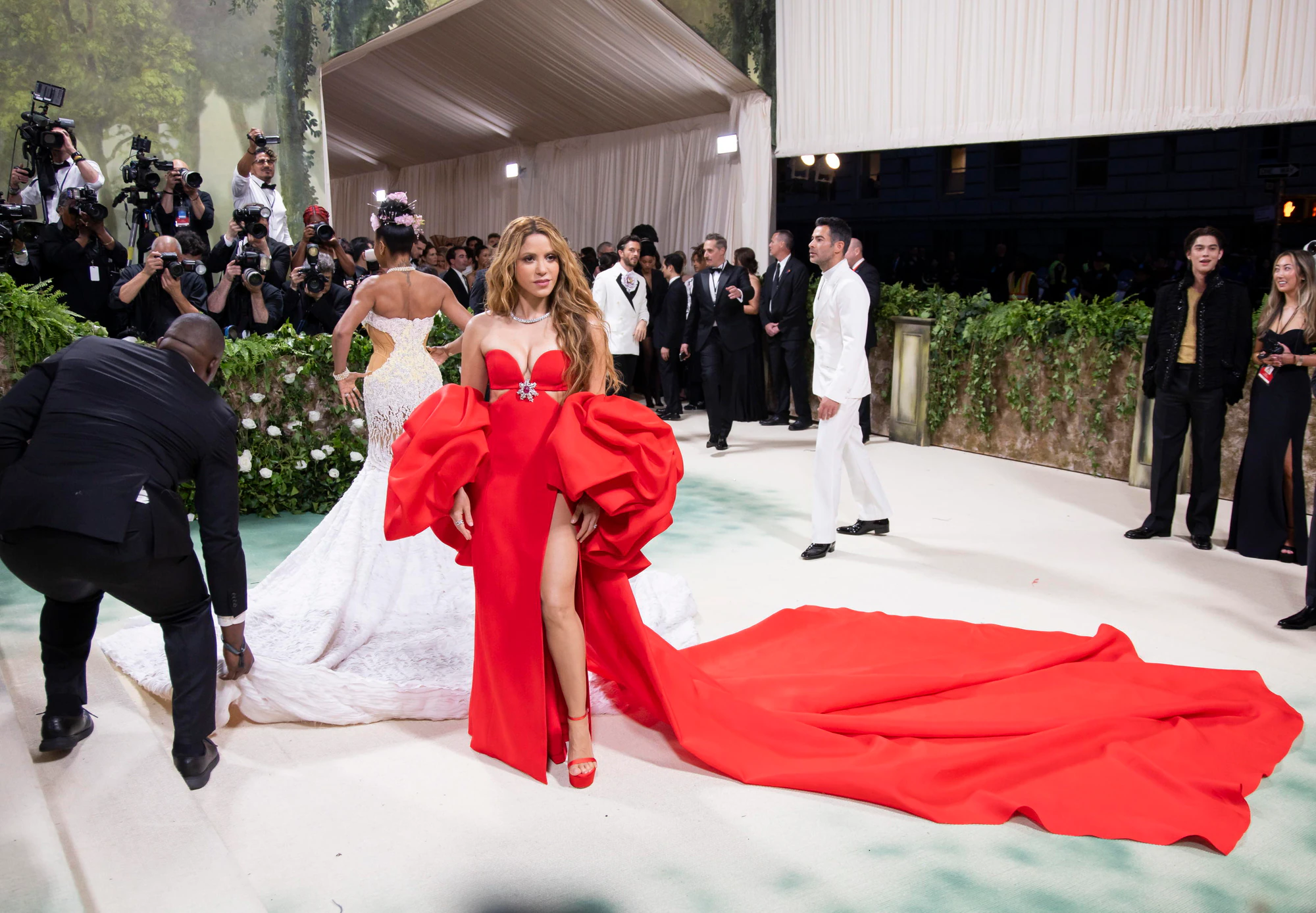 Da Zendaya a Shakira, i look più stravaganti al Met Gala