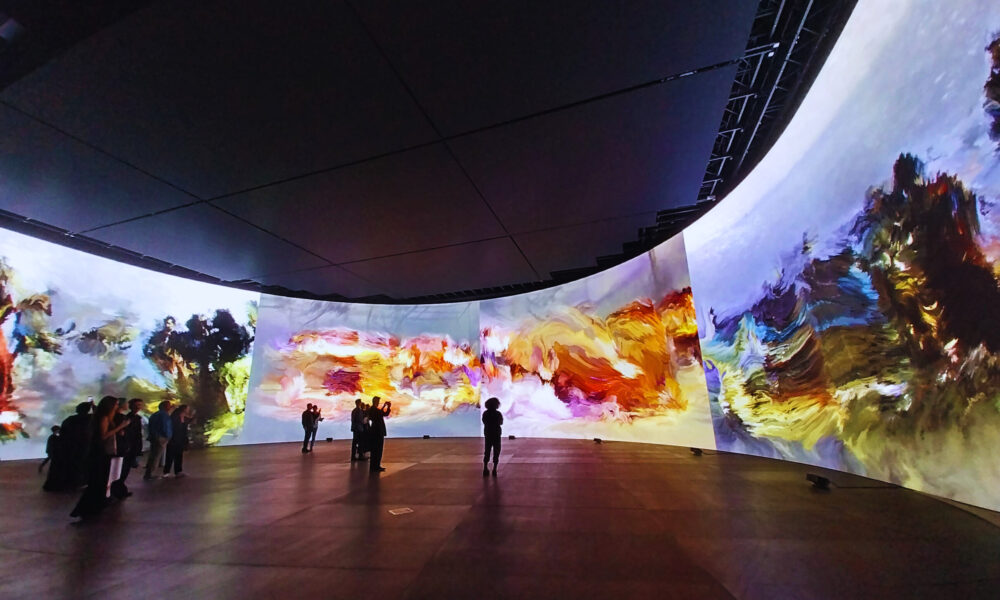 Luce di Quayola a Cinecittà, immagini archivio sono opera del futuro