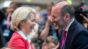 Ursula von der Leyen e Manfred Weber