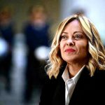 Accordo sul Libano, Meloni e Macron firmano. La premier respinge la richiesta sulle basi aeree