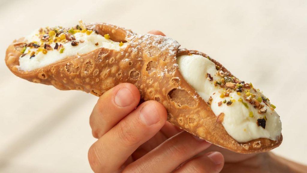 Cannolo siciliano - (limonechesimangia) - IlFogliettone.it
