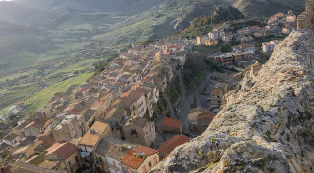 Sperlinga - (sicilia.it) - IlFogliettone.it