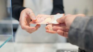 Pagamenti in contanti - (pexels) - IlFogliettone.it