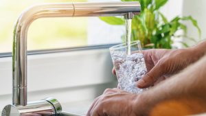 Acqua dal rubinetto (pexels) - IlFogliettone.it