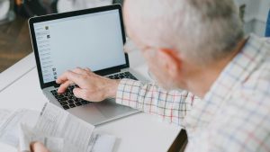 Bonus anziani (pexels) - IlFogliettone.it