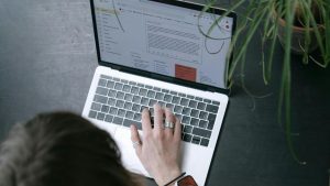 Furto dati via email (pexels) - IlFogliettone.it