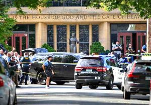 Annunciation-Church-in-Minneapolis (1)