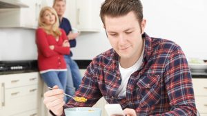 Figlio adulto a carico (pexels) - IlFogliettone.it