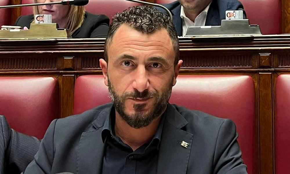 Porto illegale della pistola, condannato il deputato (ex FdI) Pozzolo Porto illegale della pistola, condannato il deputato (ex FdI) Pozzolo