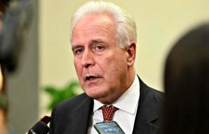 Regionali Toscana, il centrodestra batte il record ma Giani è stato rieletto governatore. Vannacci divide la Lega, precipita il M5s