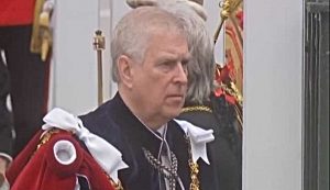 Il passo indietro del principe Andrea (1)