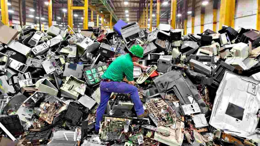 rifiuti-tecnologici-raee (1)