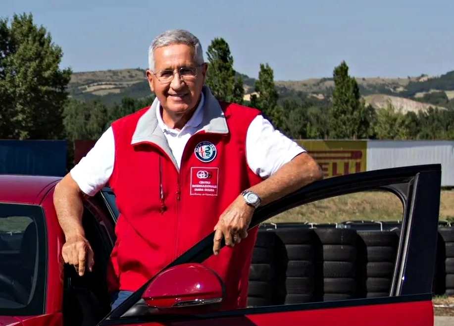 E’ morto Andrea De Adamich, volto simbolo dei motori italiani E’ morto Andrea De Adamich, volto simbolo dei motori italiani