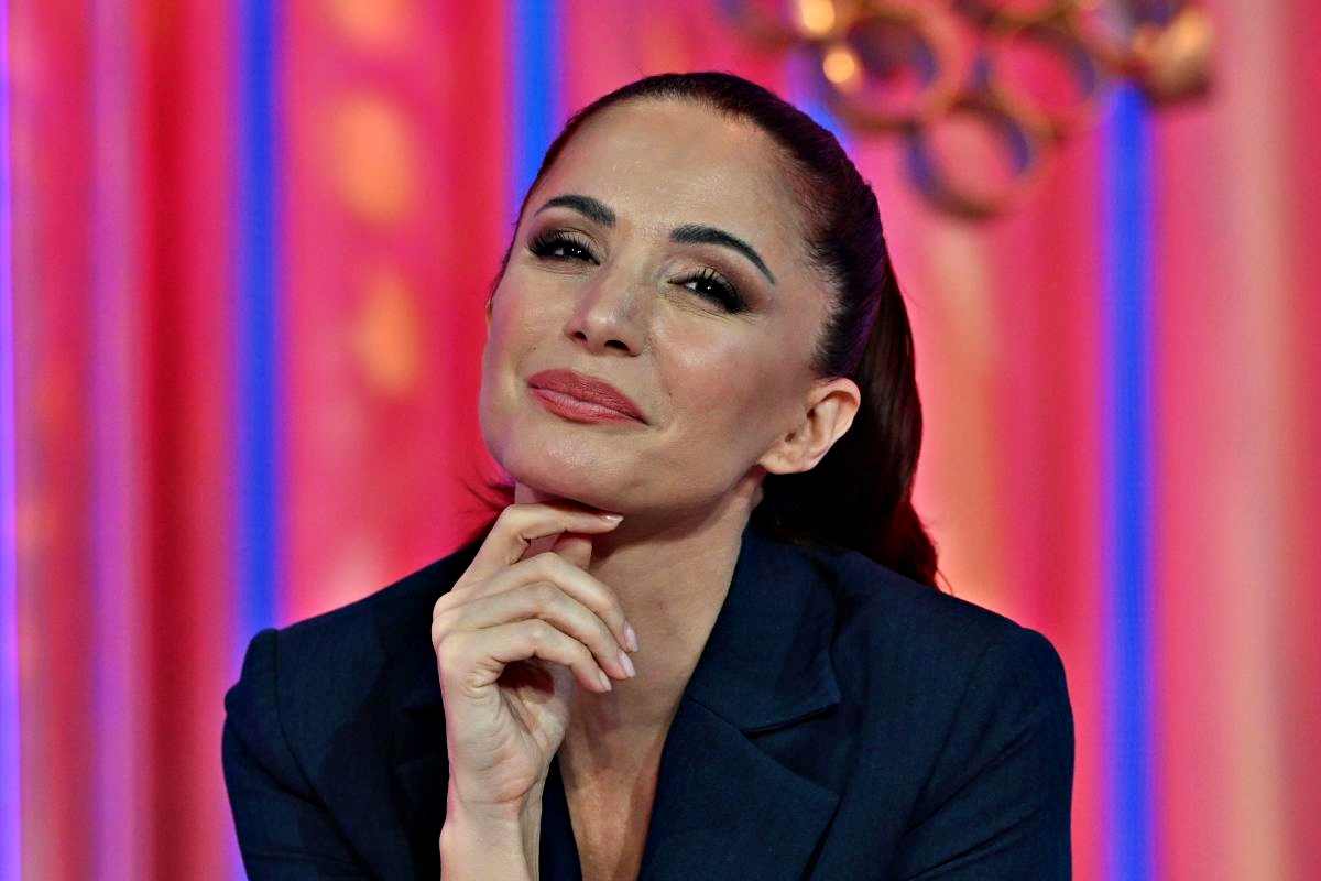 Andrea Delogu torna a Ballando con le Stelle: rientro il 15 novembre dopo il lutto per il fratello Evan Andrea Delogu torna a Ballando con le Stelle: rientro il 15 novembre dopo il lutto per il fratello Evan