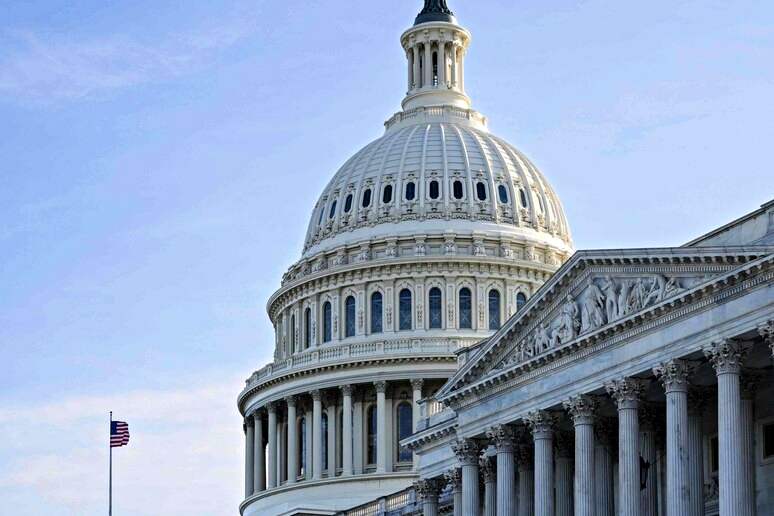 Congresso sblocca gli archivi Epstein, gli Usa tremano davanti alla verità nascosta