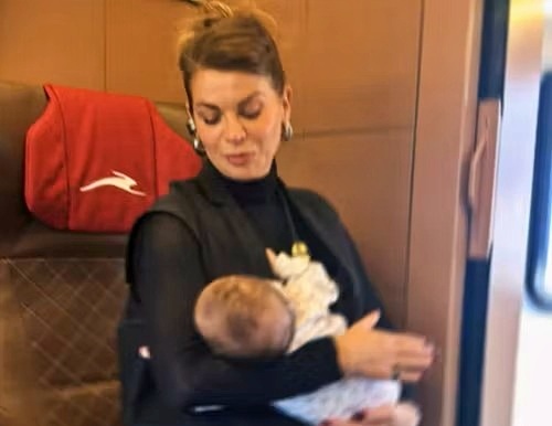 Alessandra Amoroso riduce i social dopo la maternità: la figlia Penelope lontana dai riflettori