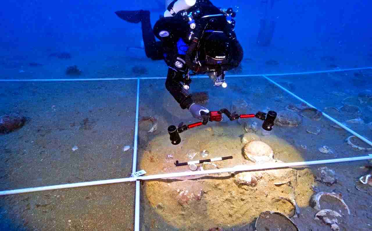 Il relitto delle Olle di Siracusa svela i segreti della nave oneraria del VI secolo Il relitto delle Olle di Siracusa svela i segreti della nave oneraria del VI secolo