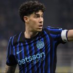 Bastoni ammette la simulazione, Chivu attacca i perbenisti: la vigilia di Champions chiude la bufera del derby