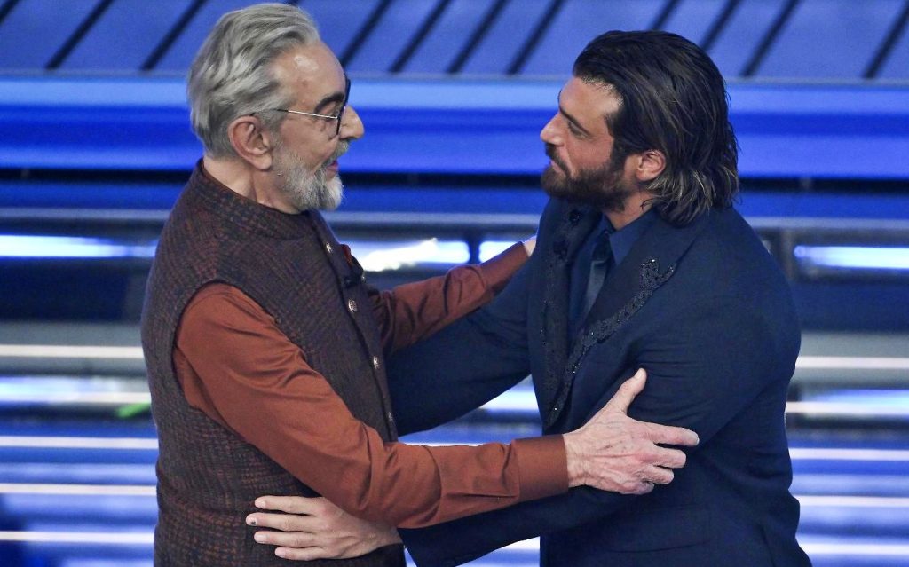 Bedi abbraccia Yaman