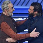 Bedi abbraccia Yaman