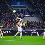 L’errore arbitrale di La Penna condiziona il derby: nerazzurri vincenti ma bianconeri furiosi per l’espulsione ingiusta