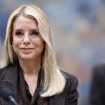 Usa, dal caso Epstein al crollo nei sondaggi: perché Trump scarica la sua ministra Bondi