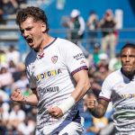 Pinamonti affonda il Cagliari, Fagioli salva la Fiorentina