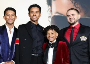 famiglia Jackson si riunisce a Hollywood