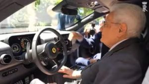 Mattarella sale a bordo della nuova Ferrari Luce