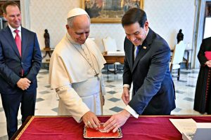 Papa Leone XIV e Marco Rubio (foto X)