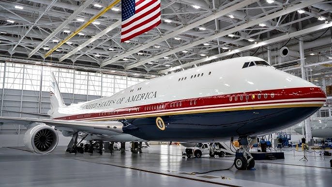 Air Force One ricevuto dal Qatar