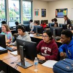 Educazione come piattaforma: così Big Tech e intelligenza artificiale stanno ridisegnando la scuola del futuro