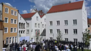 In Austria la casa in cui è nato Hitler diventa una stazione di polizia