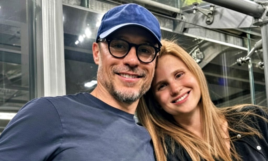 Stefano Accorsi con la moglie Bianca Vitali