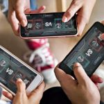 Gaming mobile, il dolore al gomito segnala un possibile comportamento problematico